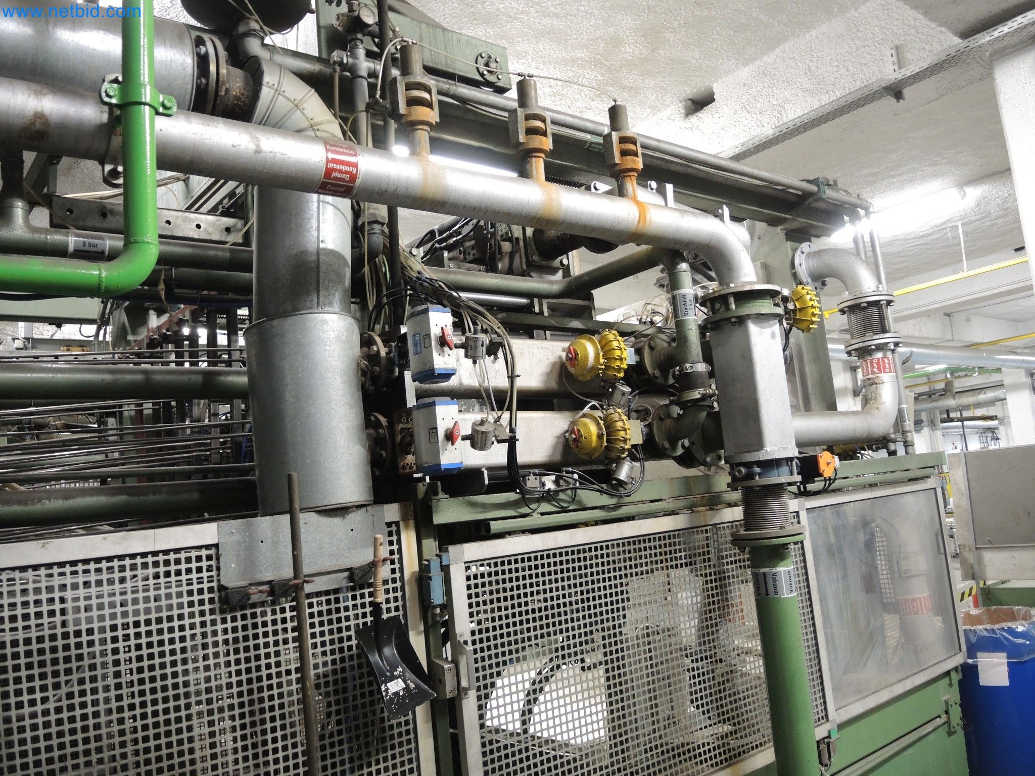 Machines for the production of insulation materials, EPS foam parts / particle foam components-9