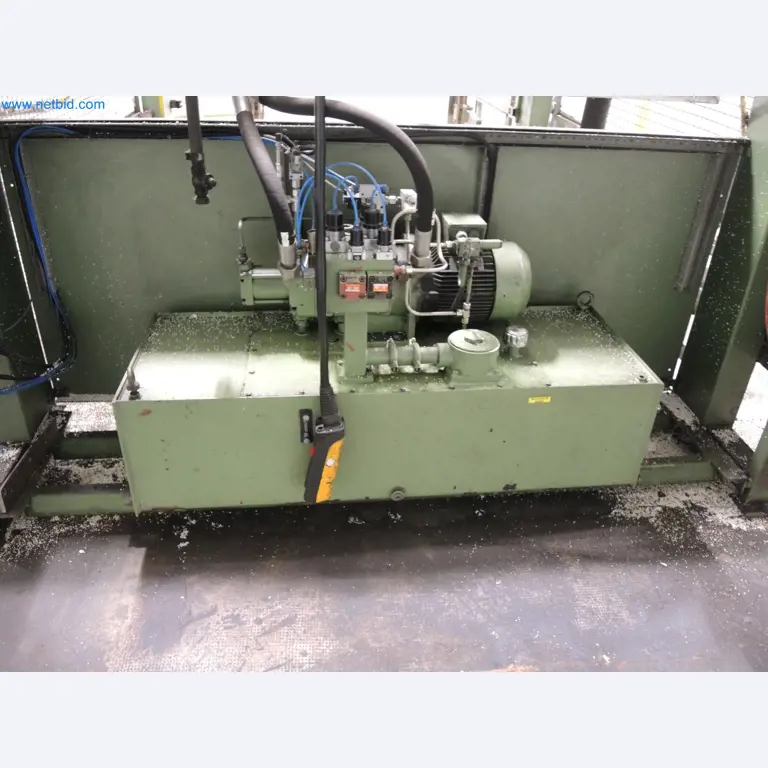 Machines for the production of insulation materials, EPS foam parts / particle foam components-2