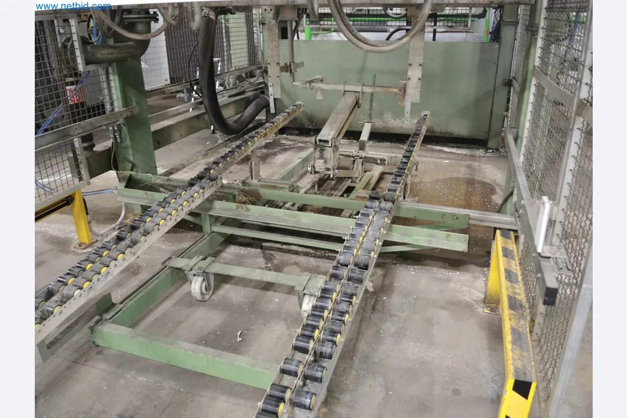 Machines for the production of insulation materials, EPS foam parts / particle foam components-3