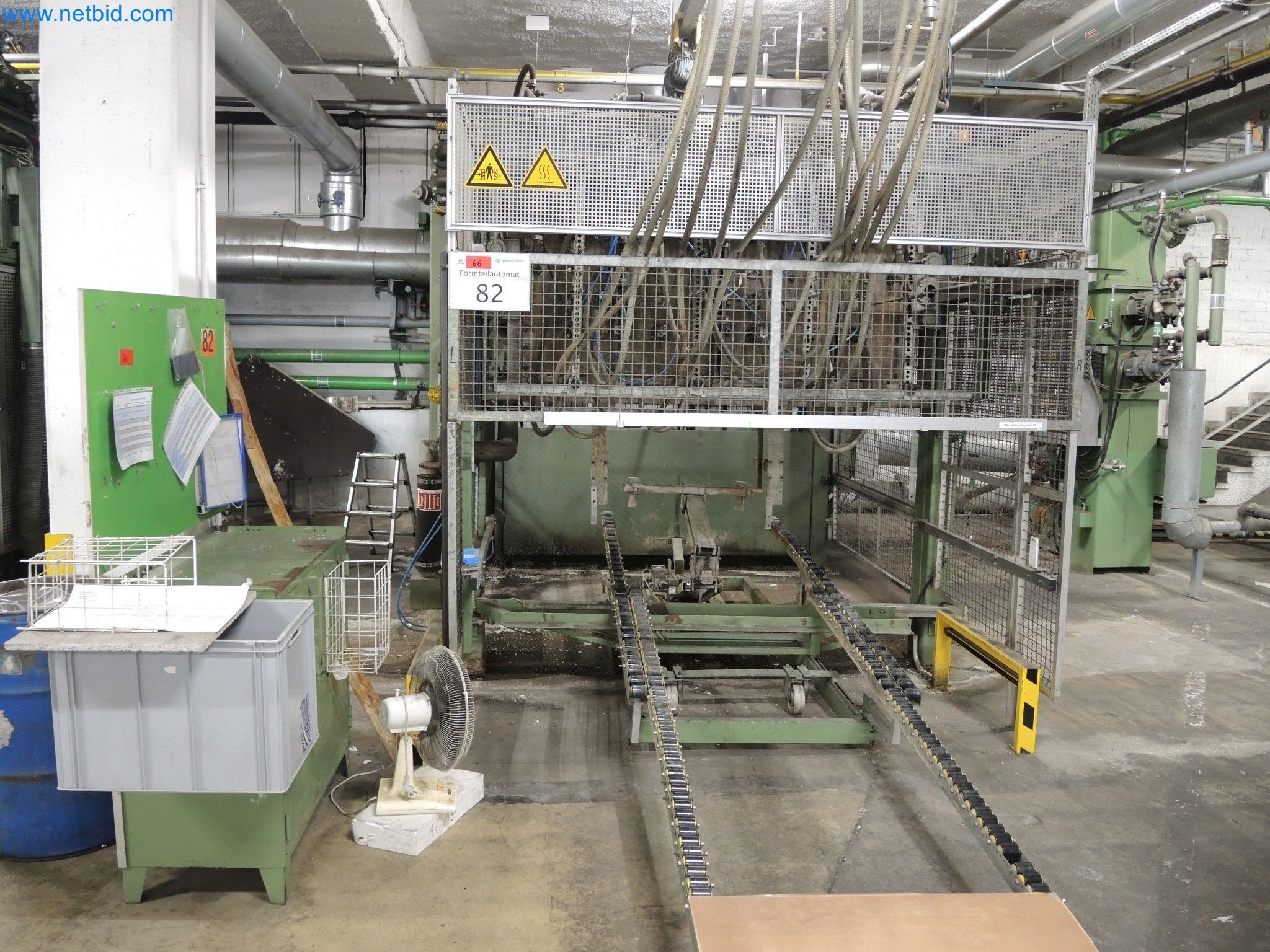 Machines for the production of insulation materials, EPS foam parts / particle foam components-1