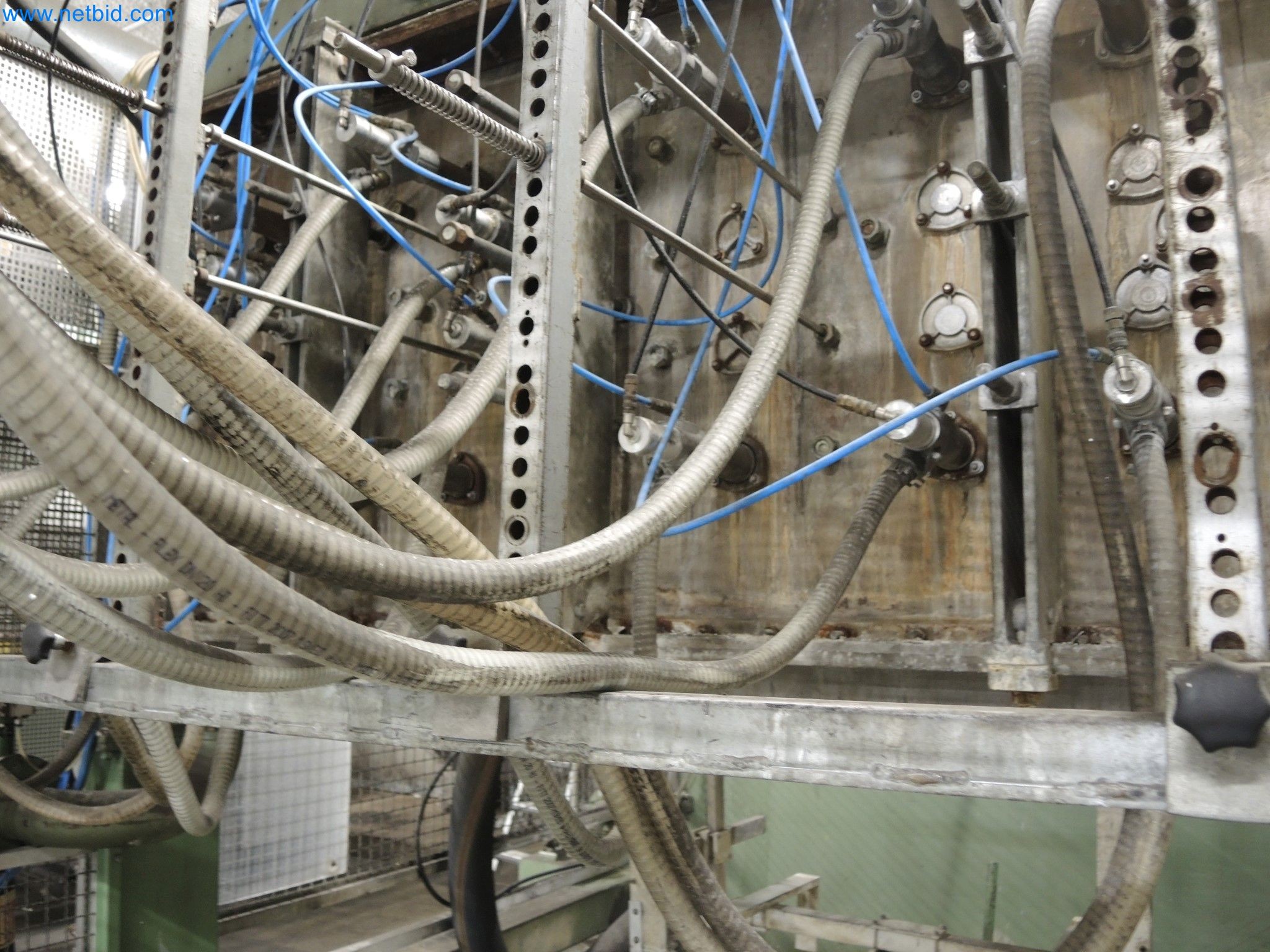 Machines for the production of insulation materials, EPS foam parts / particle foam components-4