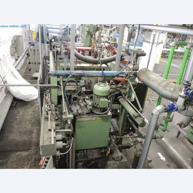 Machines for the production of insulation materials, EPS foam parts / particle foam components-2