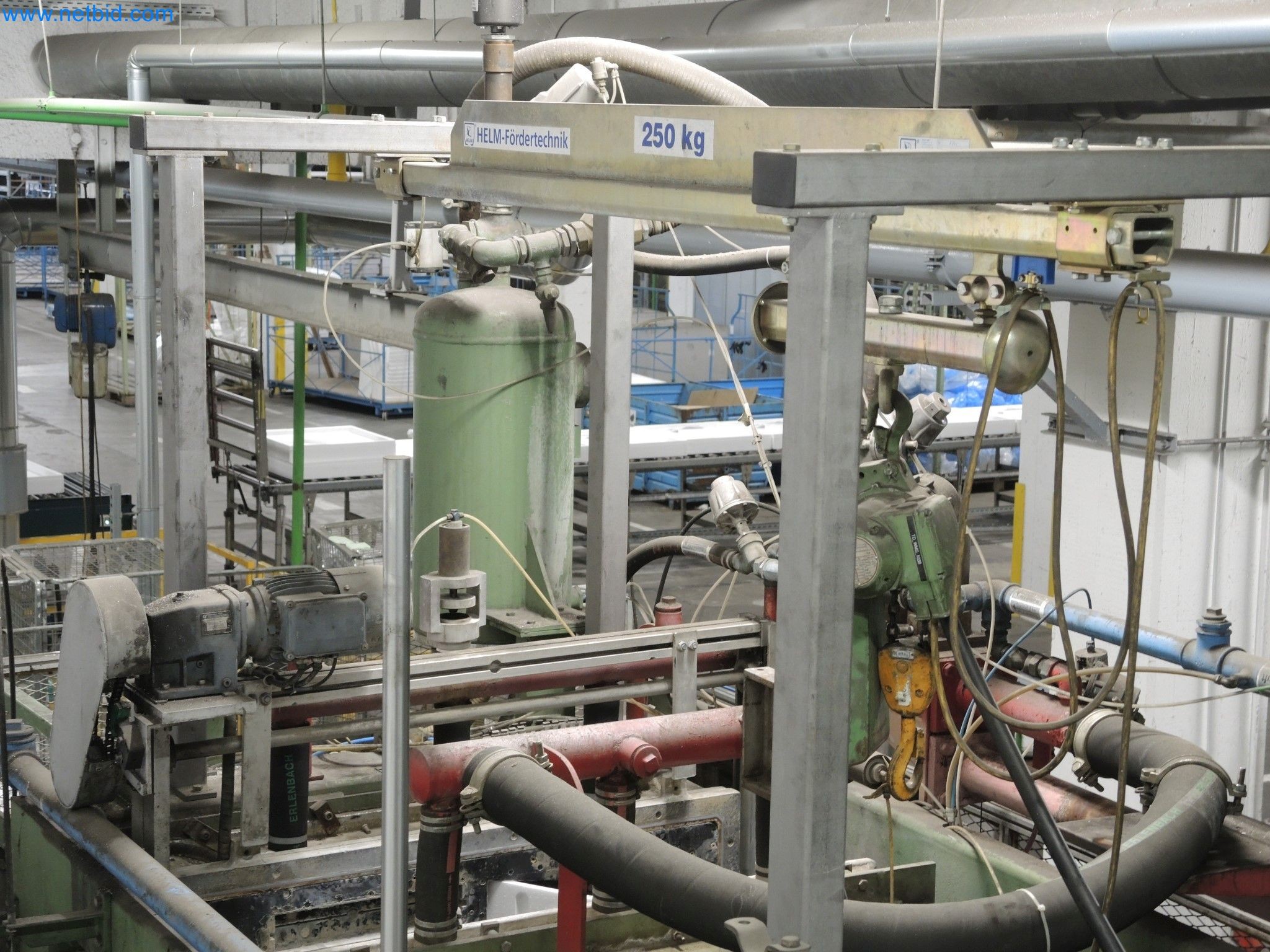 Machines for the production of insulation materials, EPS foam parts / particle foam components-3