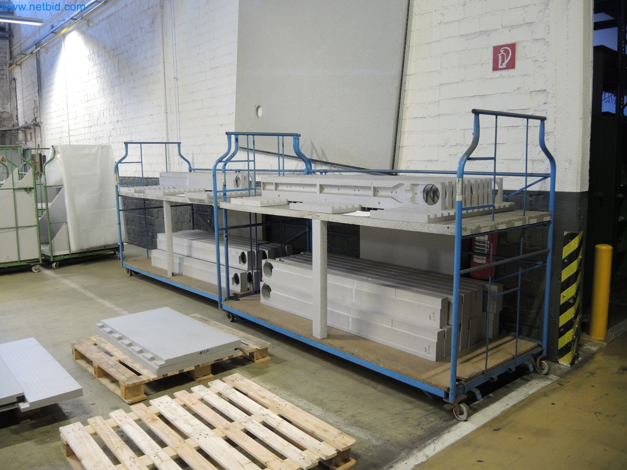 Machines for the production of insulation materials, EPS foam parts / particle foam components-3