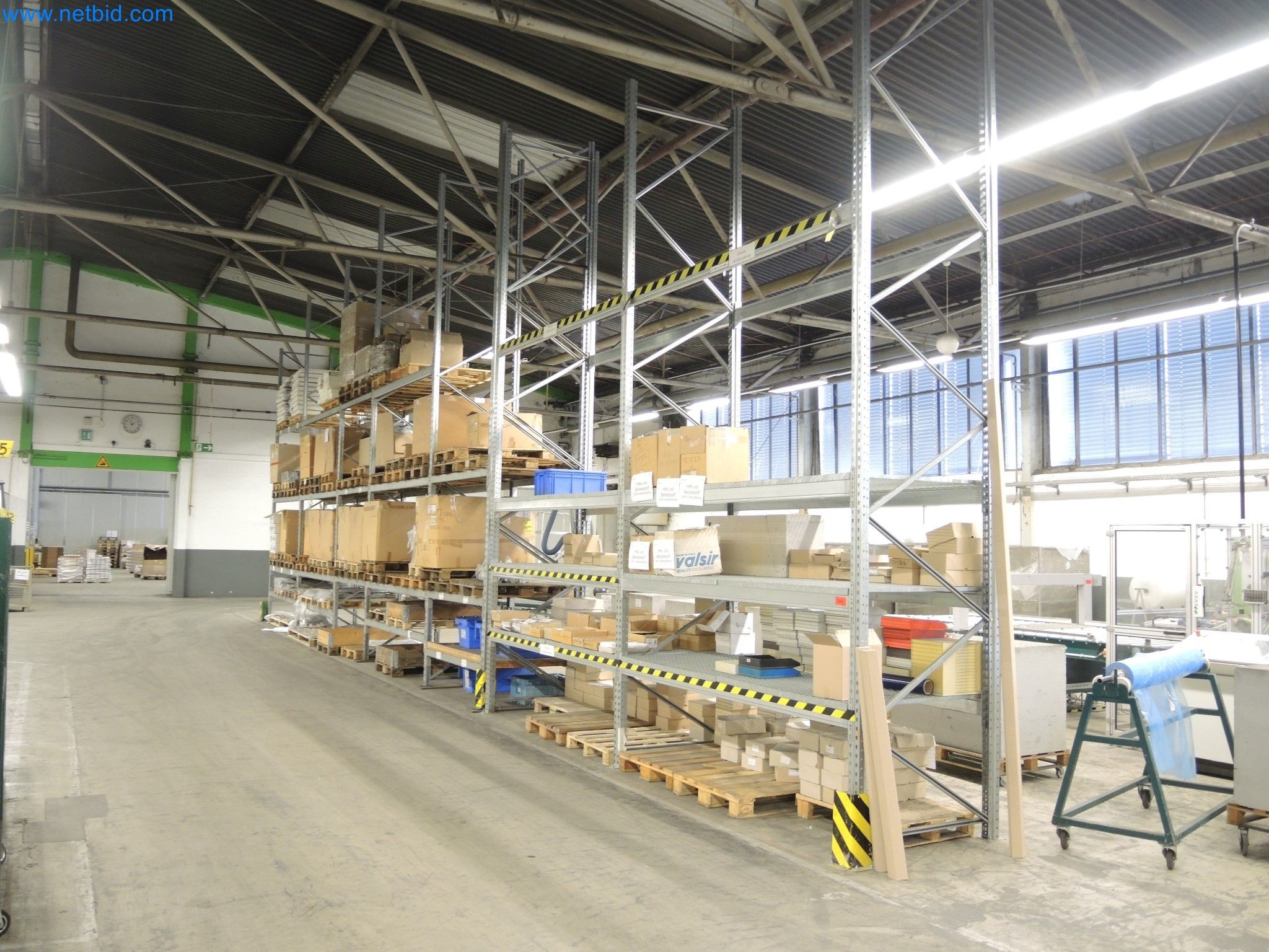 Machines for the production of insulation materials, EPS foam parts / particle foam components-2