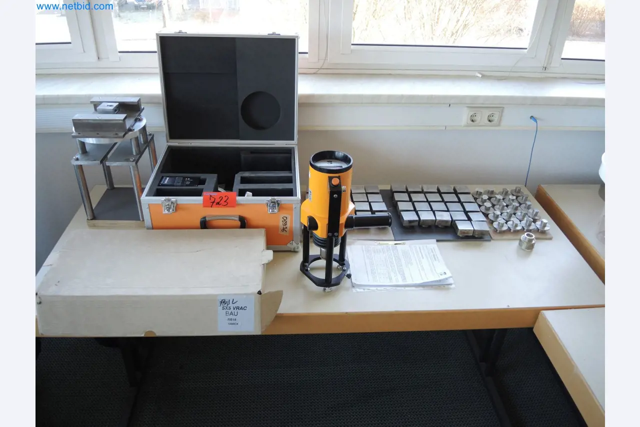 Machines for the production of insulation materials, EPS foam parts / particle foam components-1