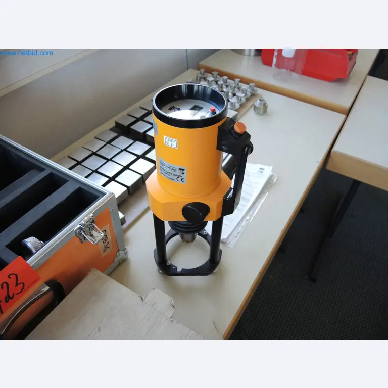 Machines for the production of insulation materials, EPS foam parts / particle foam components-2