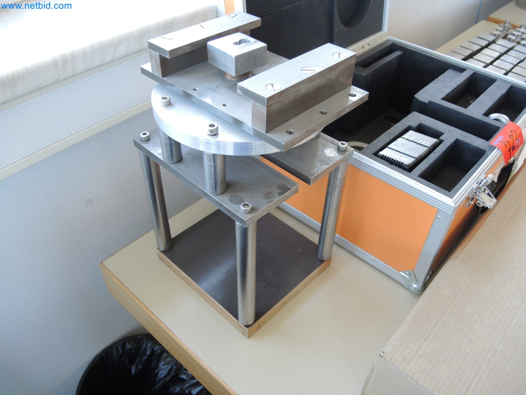 Machines for the production of insulation materials, EPS foam parts / particle foam components-3