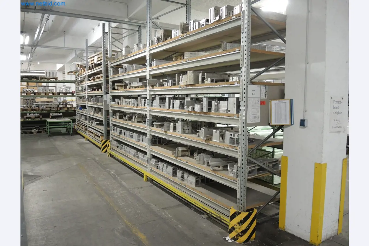 Maschinen zur Herstellung von Dämmmaterialien, EPS-Schaumteilen / Partikelschaum-Bauteilen-1