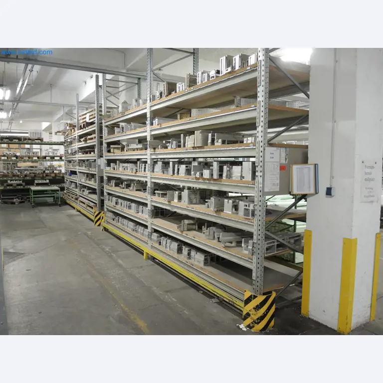 Maschinen zur Herstellung von Dämmmaterialien, EPS-Schaumteilen / Partikelschaum-Bauteilen-1