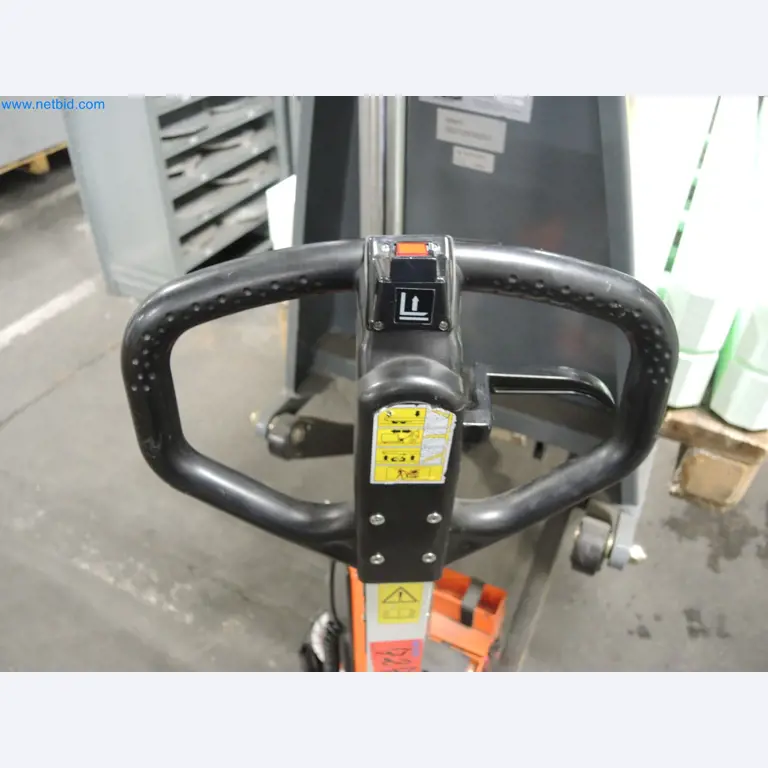 Machines for the production of insulation materials, EPS foam parts / particle foam components-2