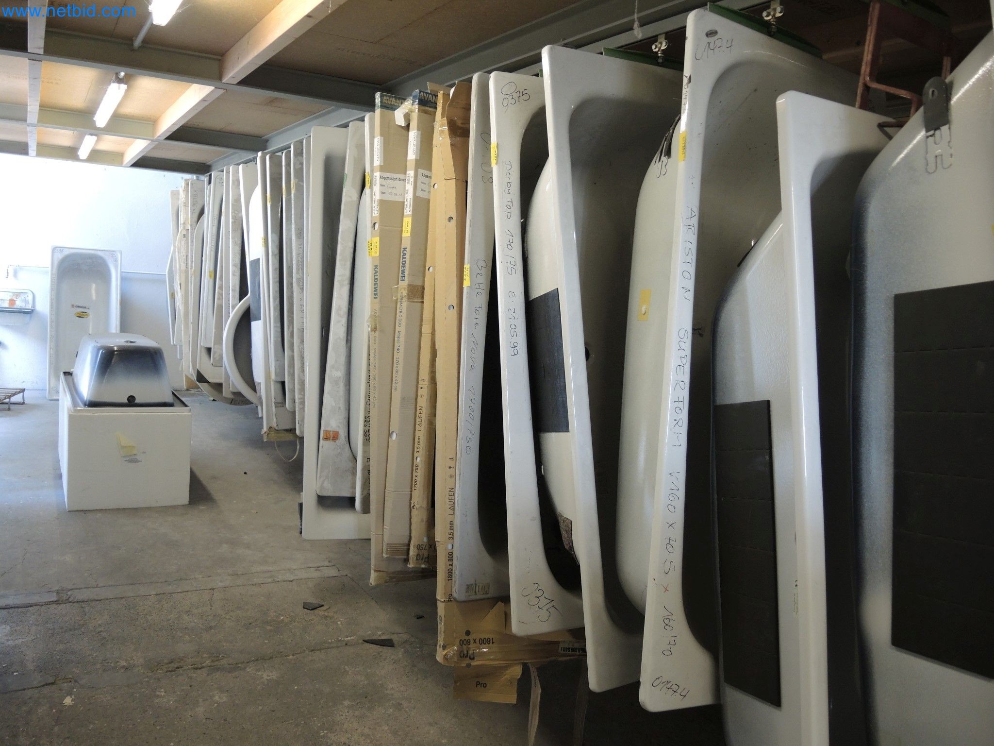 Machines for the production of insulation materials, EPS foam parts / particle foam components-1