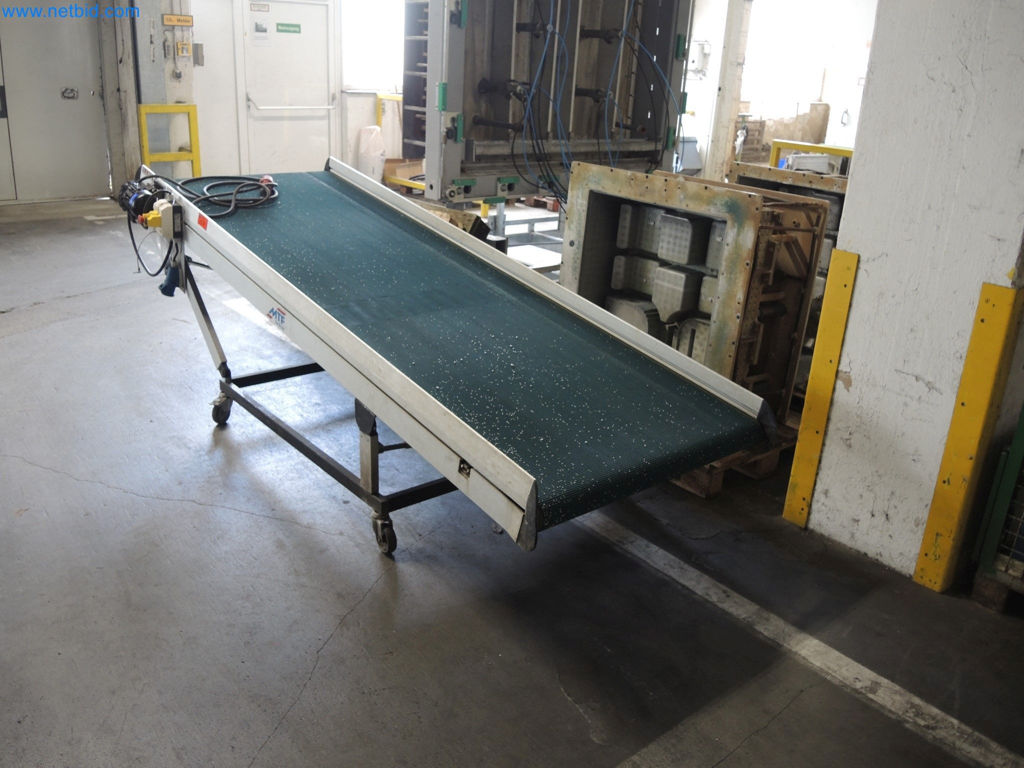 Maszyny do produkcji materiałów izolacyjnych, elementów z pianki EPS / elementów z pianki wiórowej-3