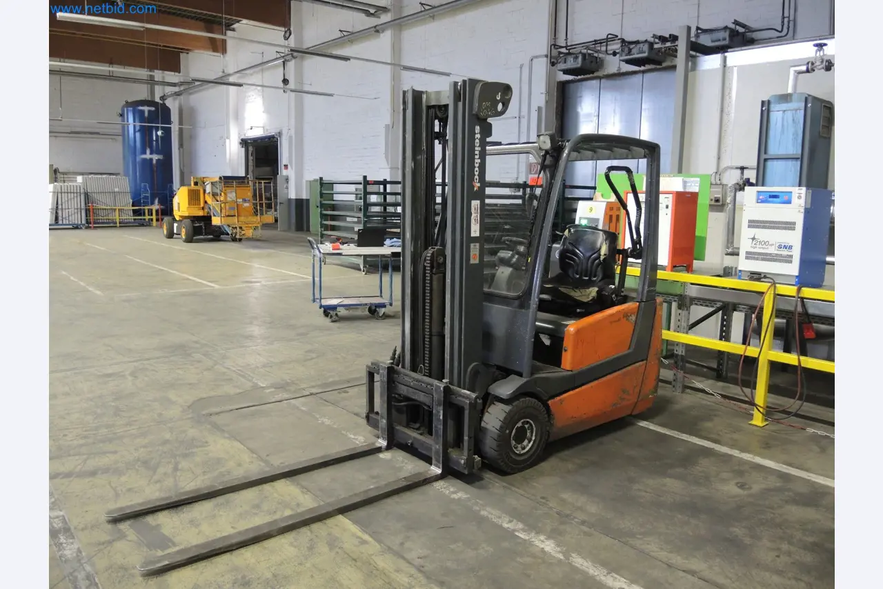 Machines for the production of insulation materials, EPS foam parts / particle foam components-1