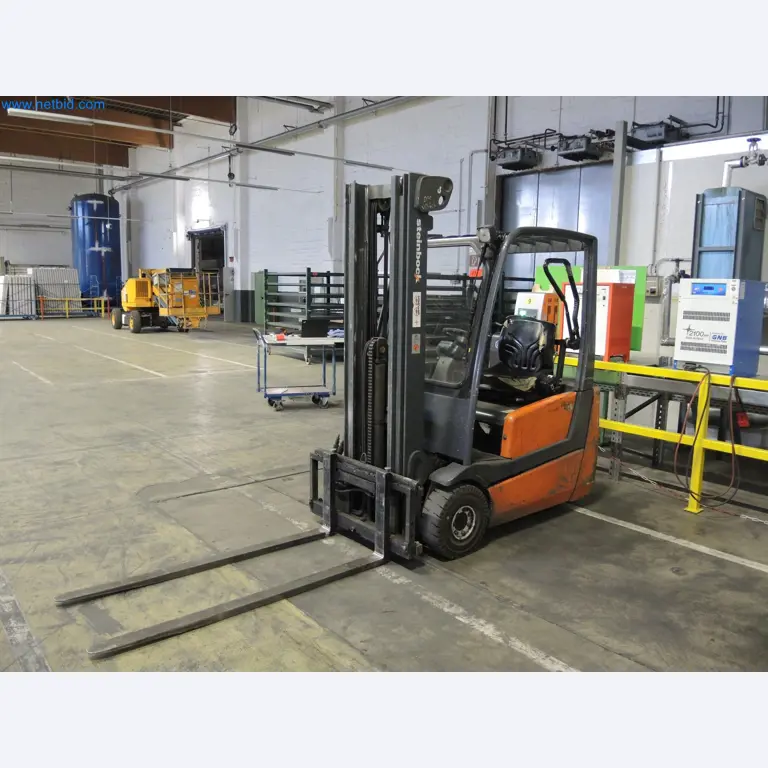 Machines for the production of insulation materials, EPS foam parts / particle foam components-1