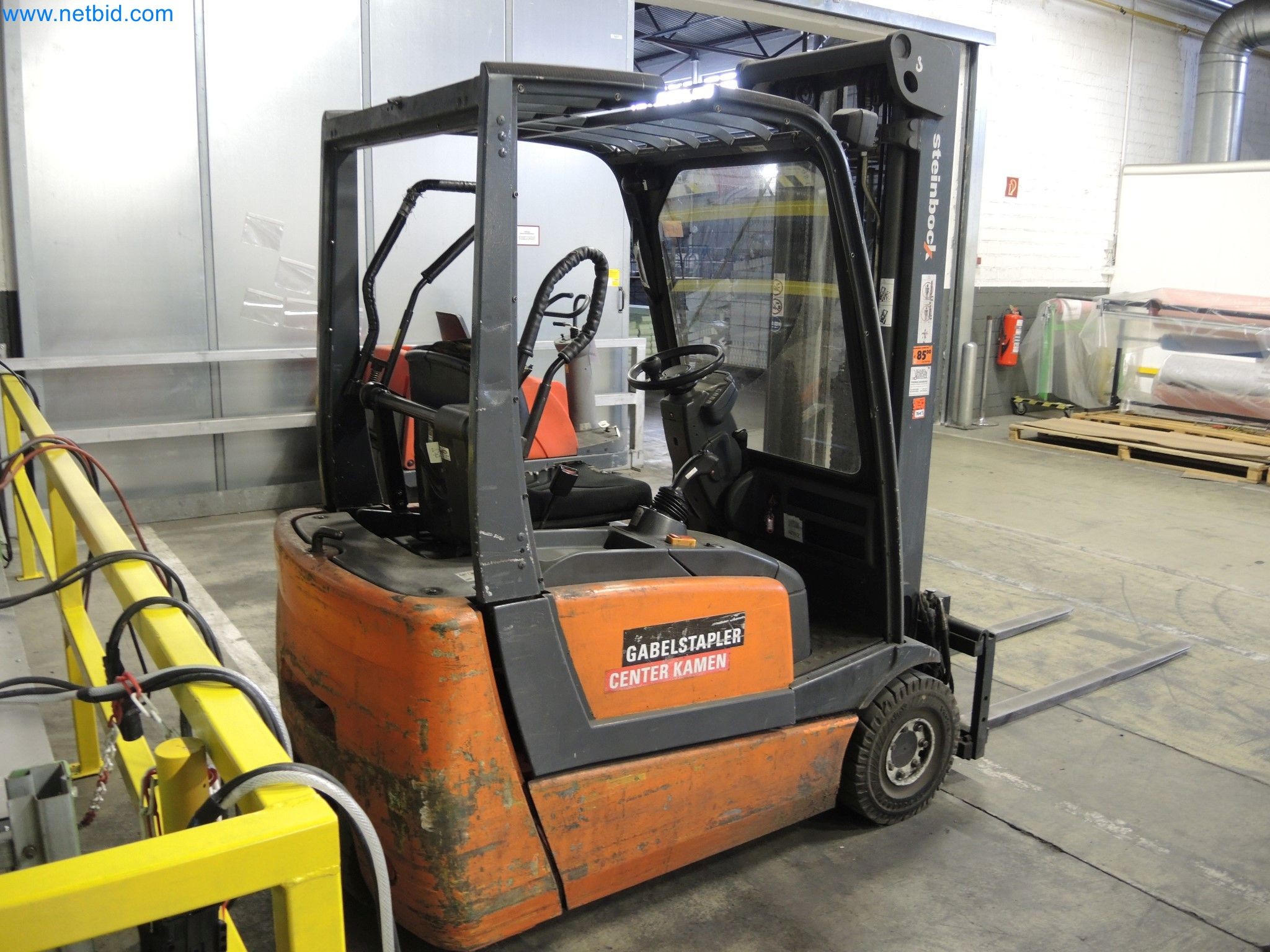 Machines for the production of insulation materials, EPS foam parts / particle foam components-2