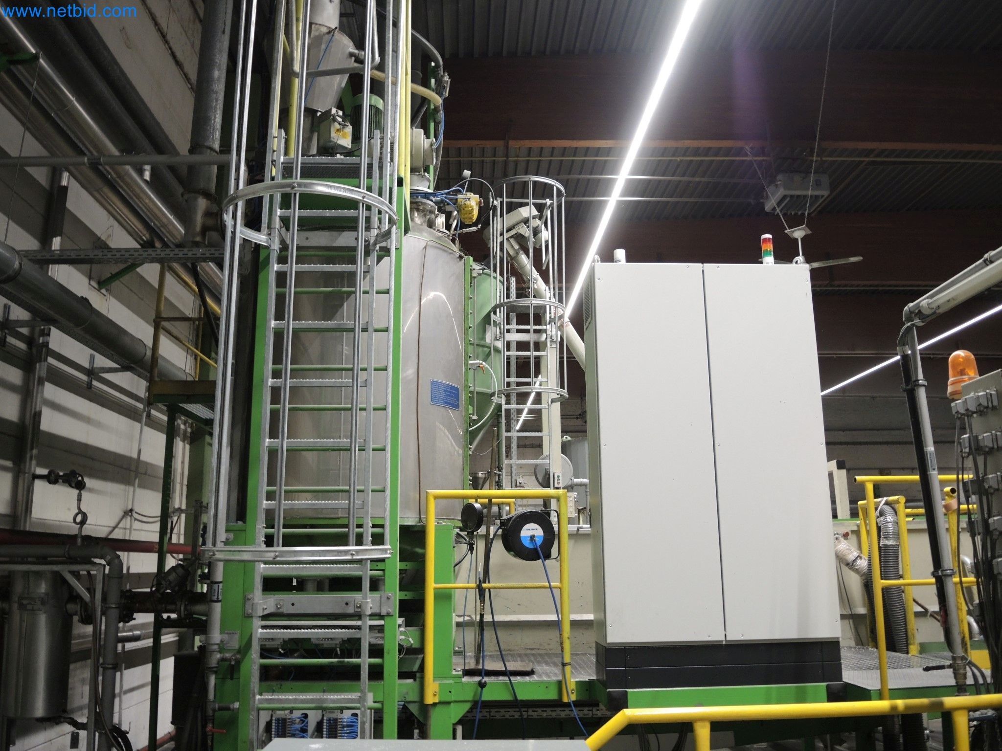 Machines for the production of insulation materials, EPS foam parts / particle foam components-3