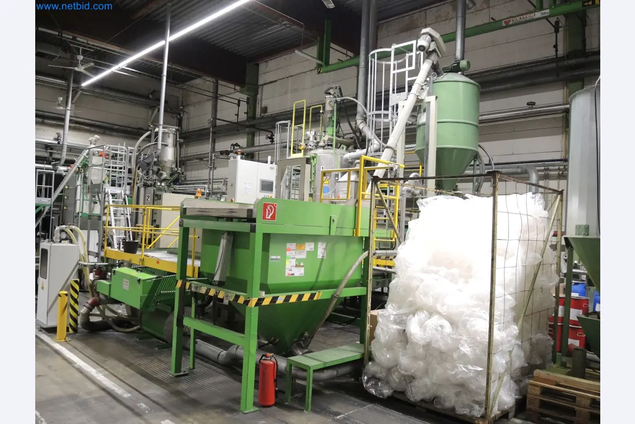 Machines for the production of insulation materials, EPS foam parts / particle foam components-4