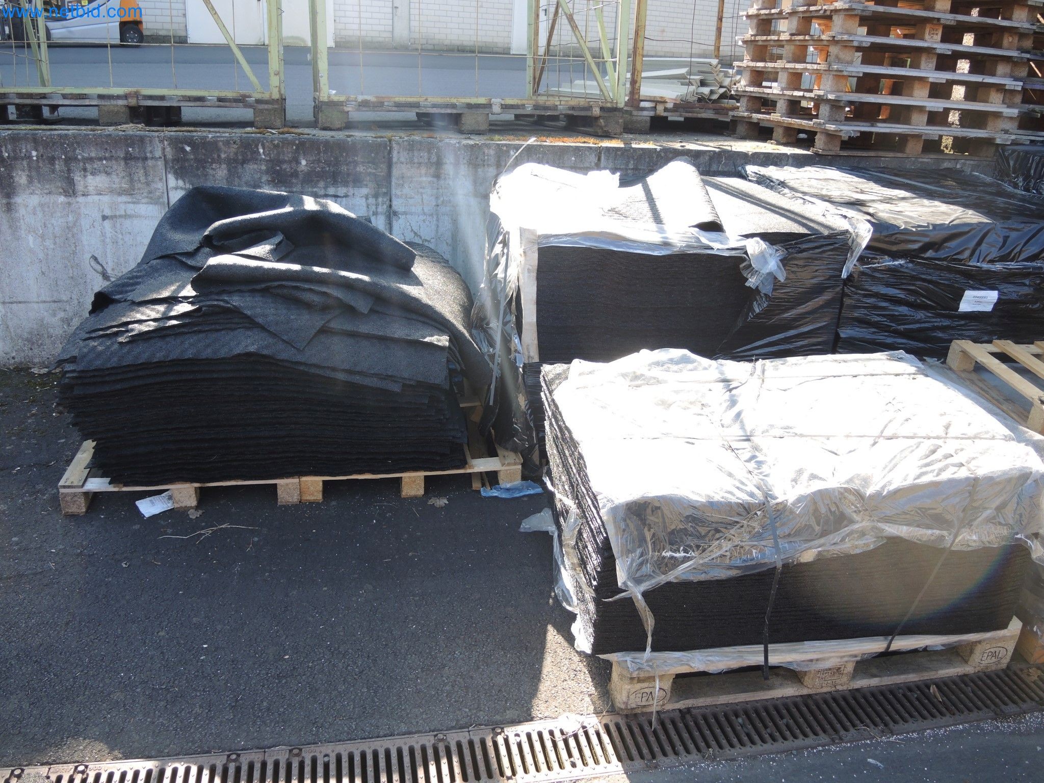 Machines for the production of insulation materials, EPS foam parts / particle foam components-2