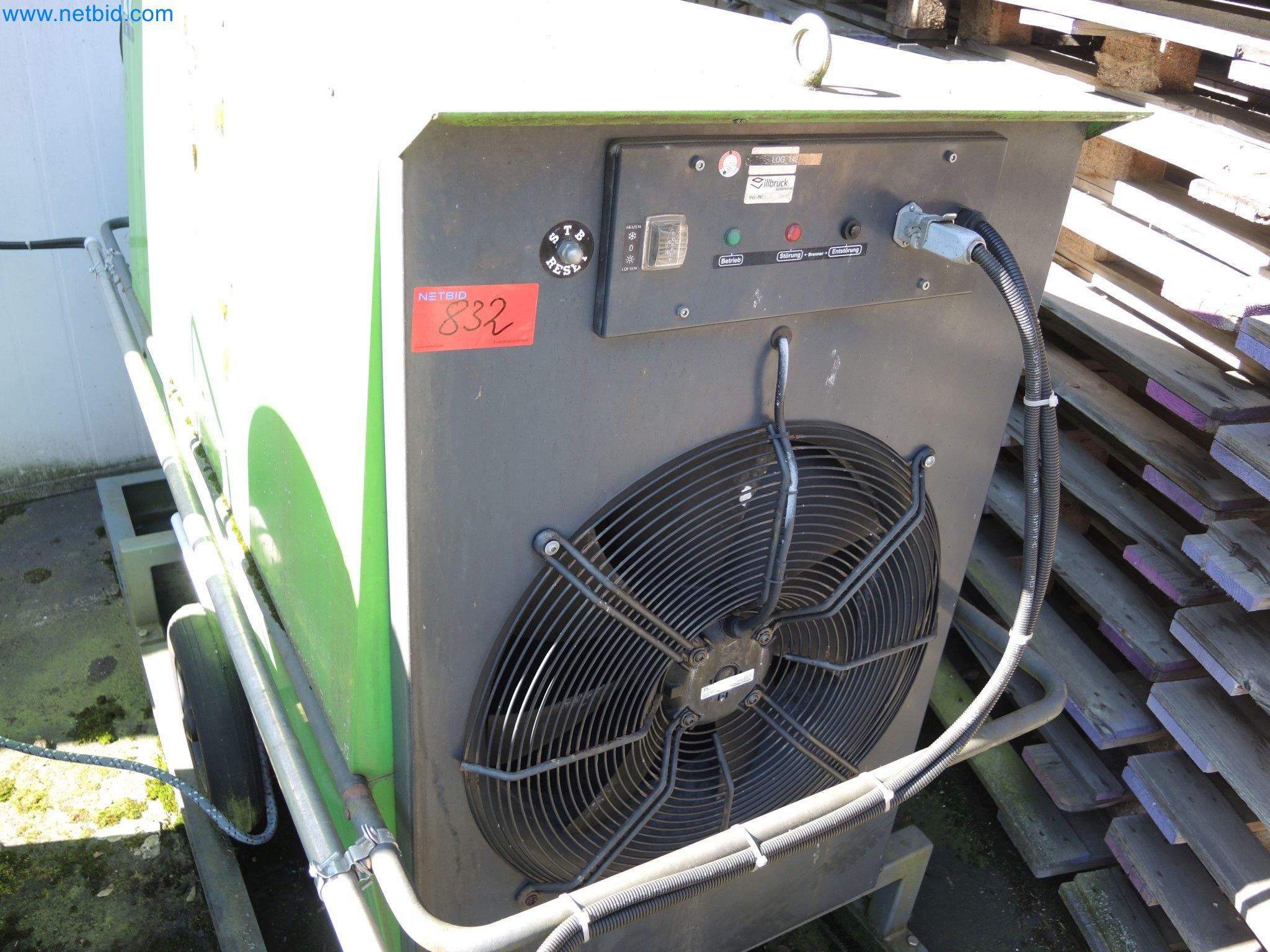 Machines for the production of insulation materials, EPS foam parts / particle foam components-1