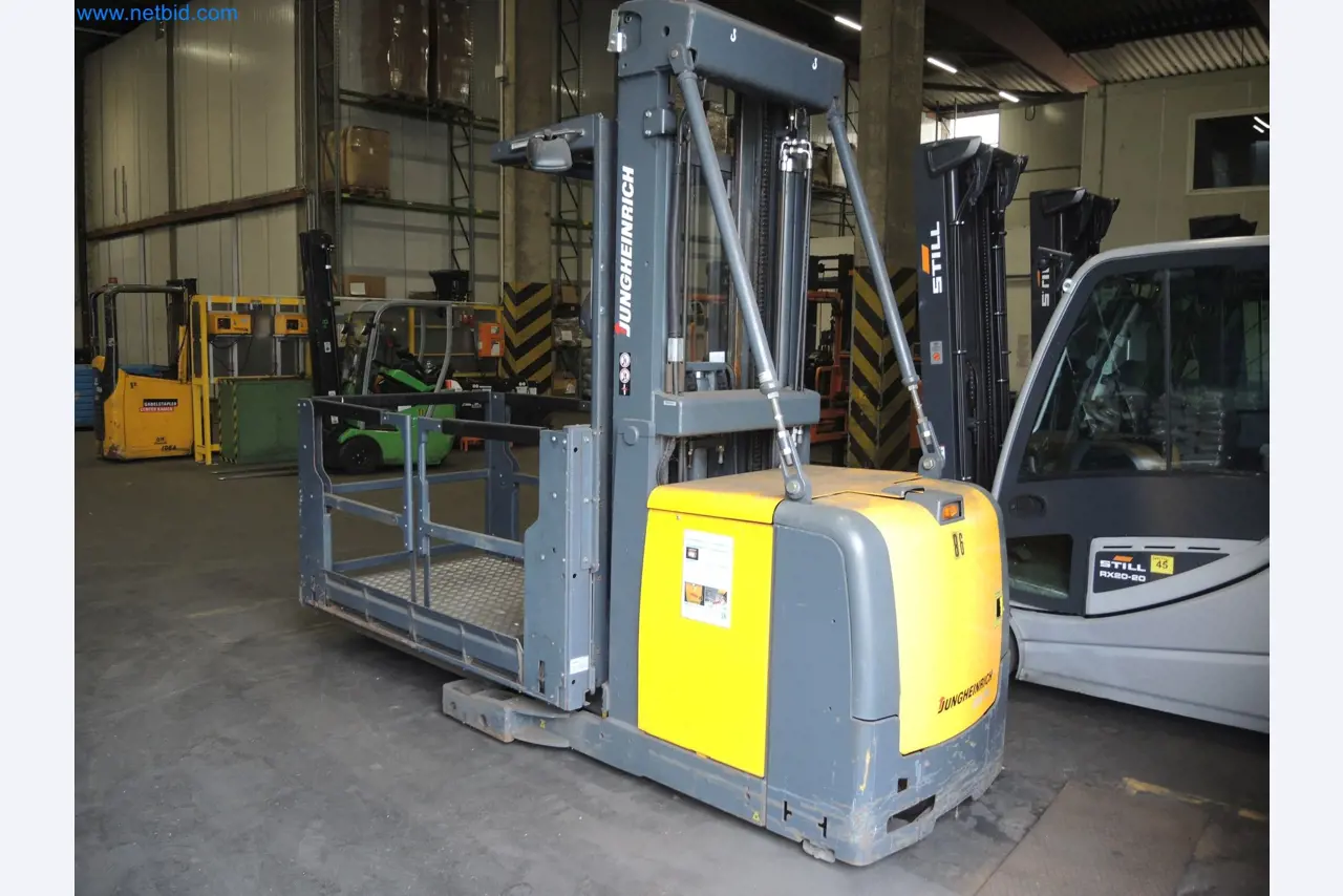 Machines for the production of insulation materials, EPS foam parts / particle foam components-5