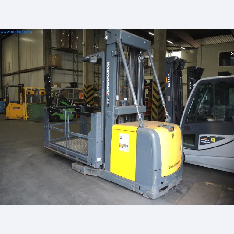 Machines for the production of insulation materials, EPS foam parts / particle foam components-5