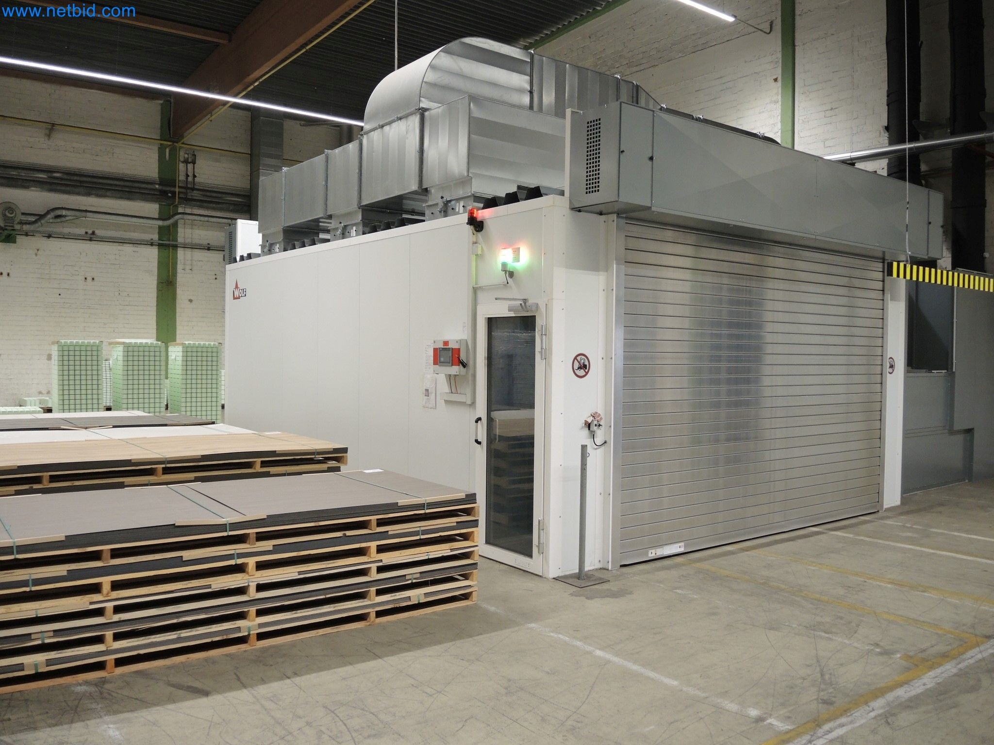 Machines for the production of insulation materials, EPS foam parts / particle foam components-2