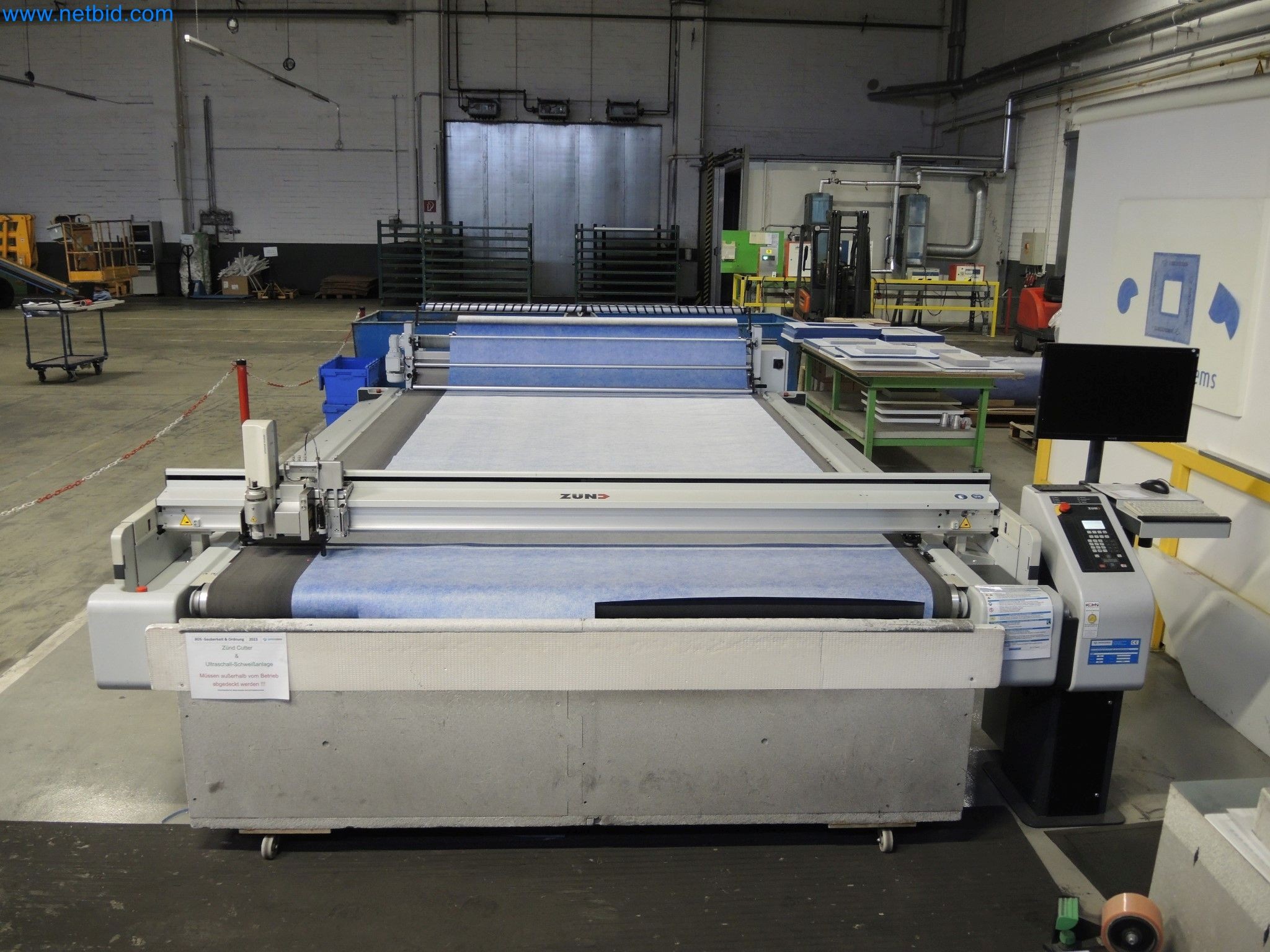 Machines for the production of insulation materials, EPS foam parts / particle foam components-1