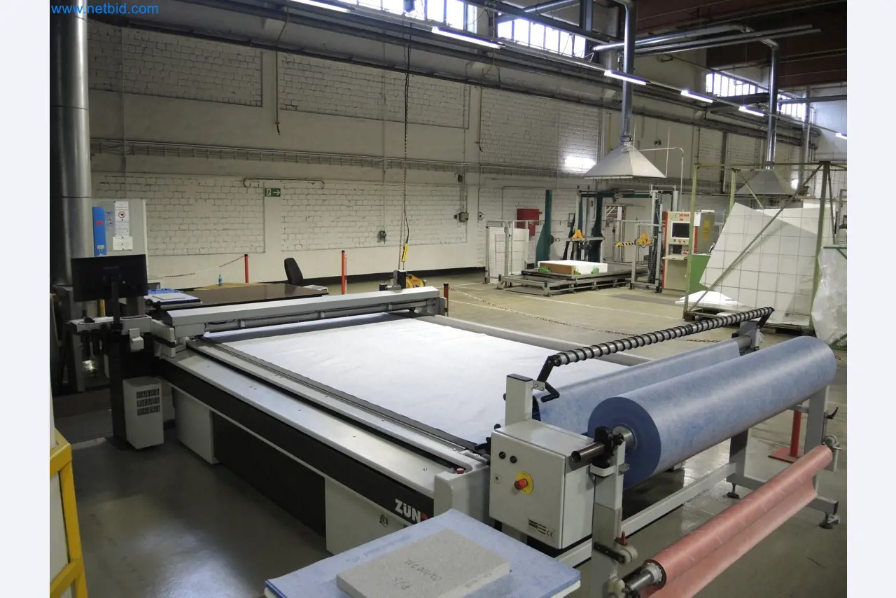 Machines for the production of insulation materials, EPS foam parts / particle foam components-4