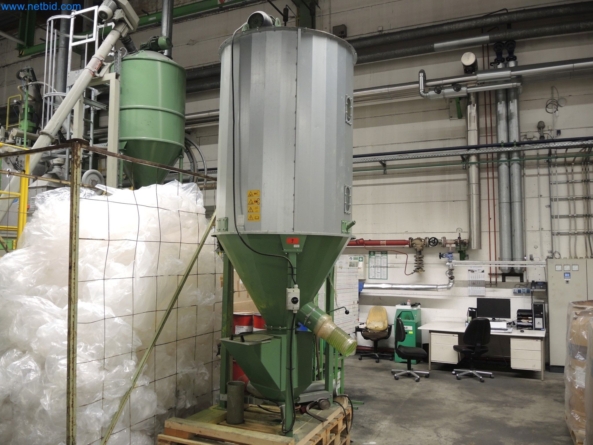 Stroje na výrobu izolačních materiálů, dílů z pěnového polystyrenu / komponentů z pěnových částic-1