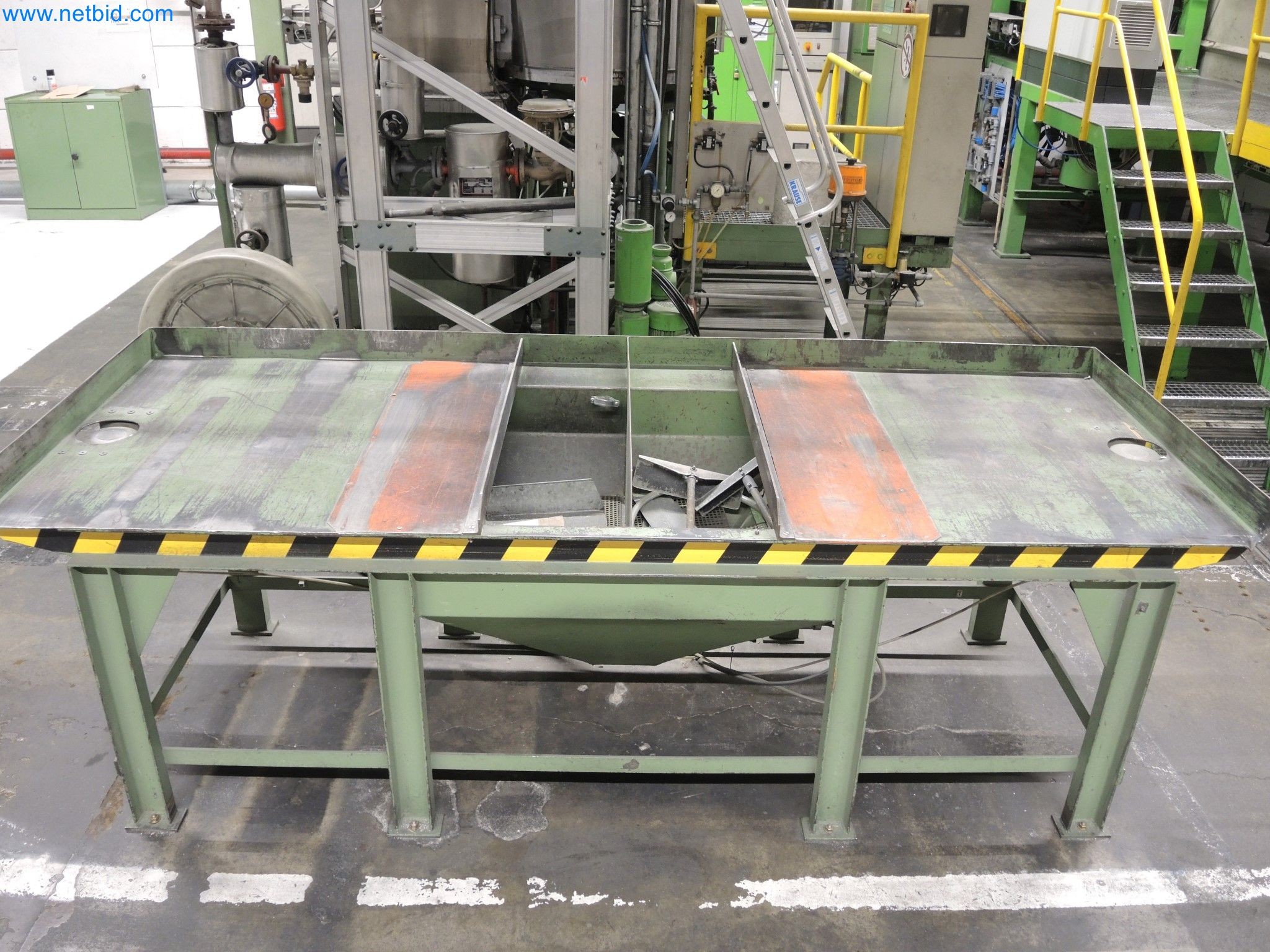 Machines for the production of insulation materials, EPS foam parts / particle foam components-6