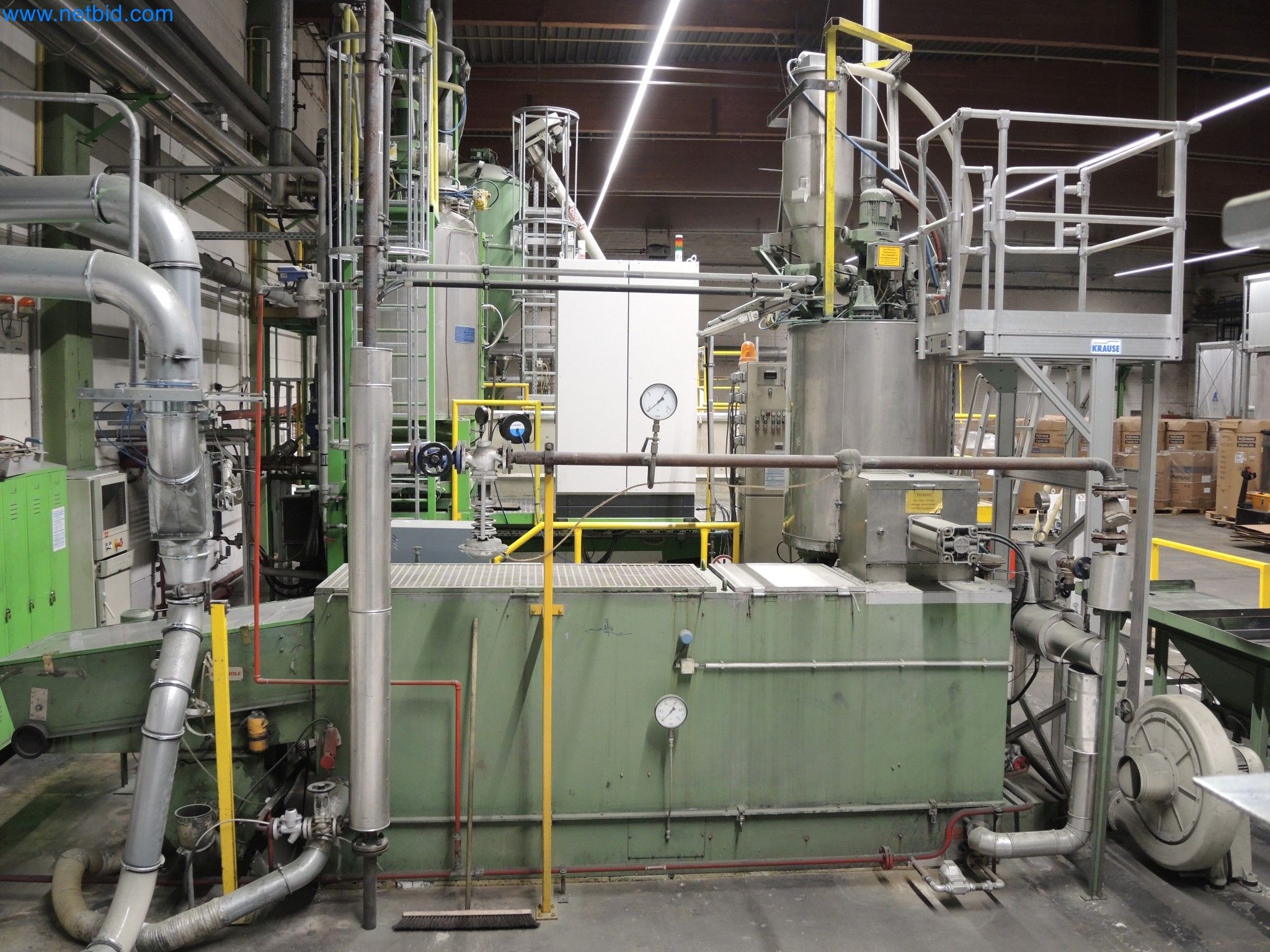 Machines for the production of insulation materials, EPS foam parts / particle foam components-7