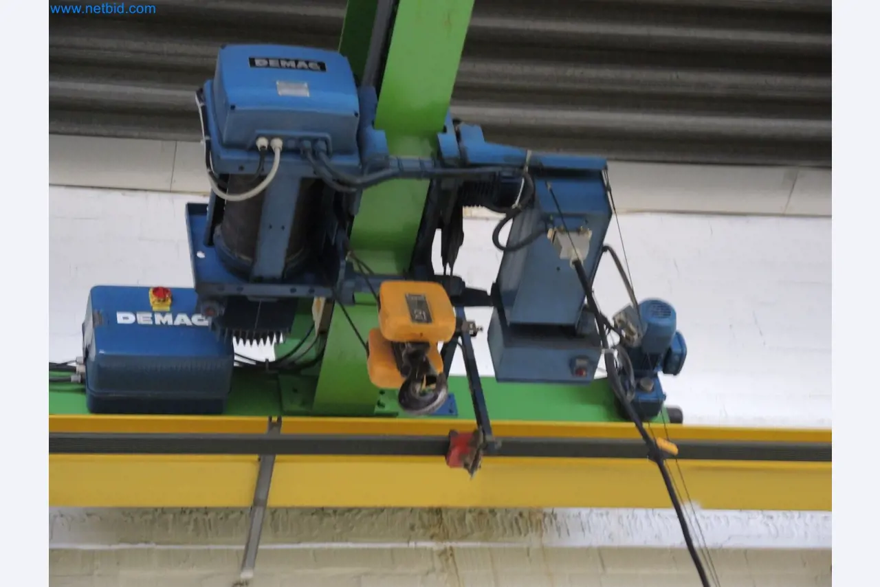 Machines for the production of insulation materials, EPS foam parts / particle foam components-2