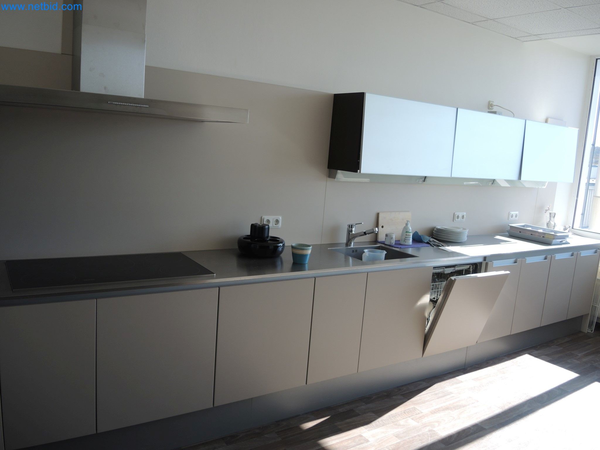 Machines for the production of insulation materials, EPS foam parts / particle foam components-2