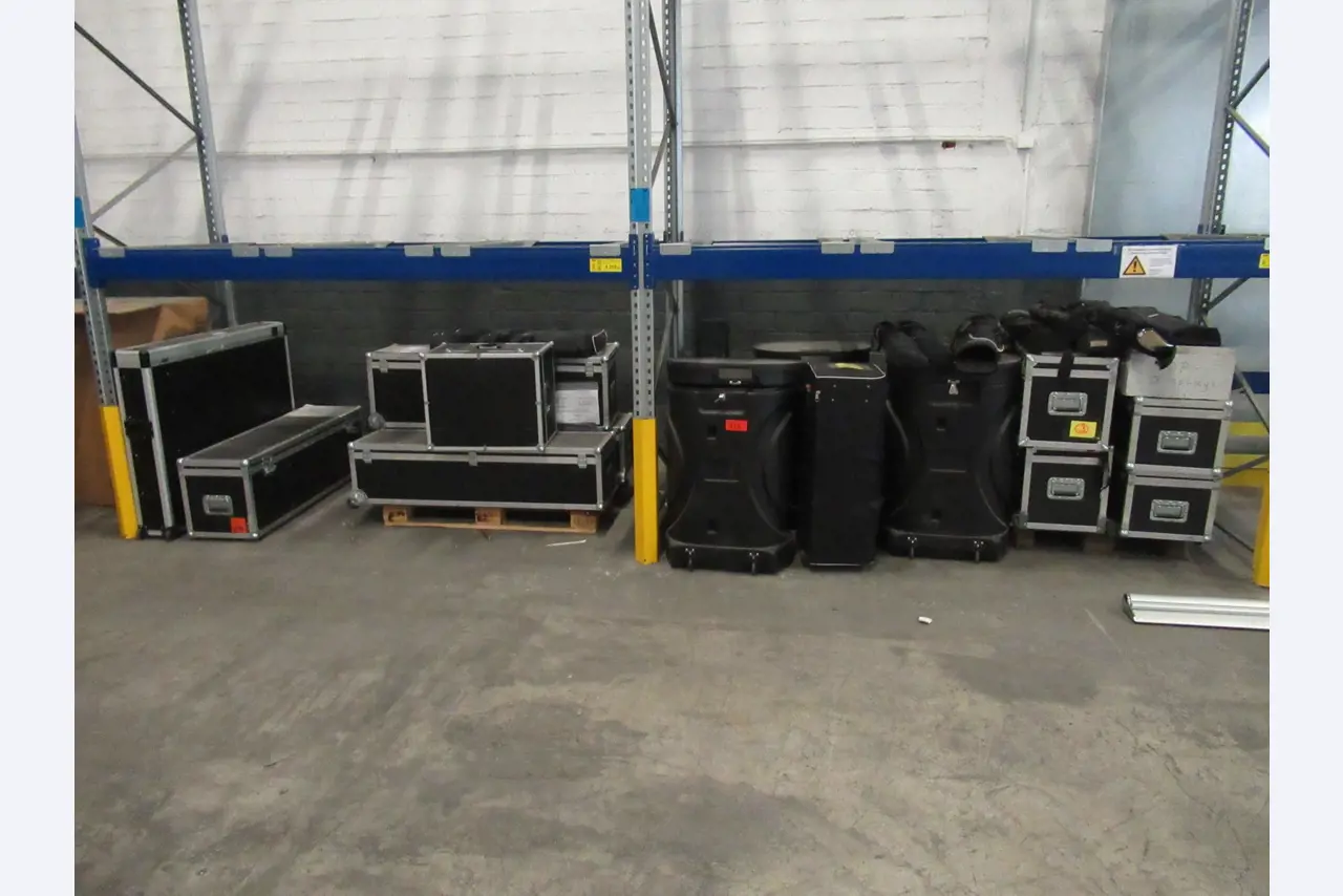 Machines for the production of insulation materials, EPS foam parts / particle foam components-2