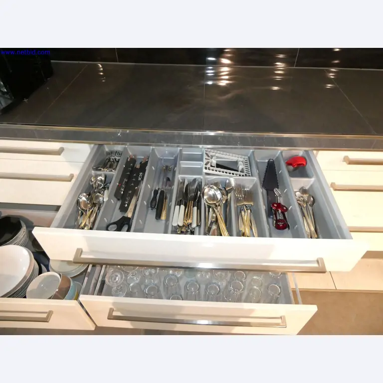 Opslagtechniek, inventaris Schilder- en tegelwerkruimte, tegeltentoonstelling, inventaris-13