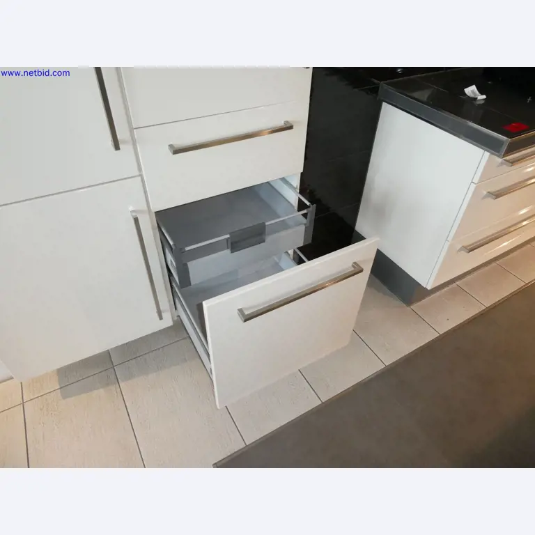 Opslagtechniek, inventaris Schilder- en tegelwerkruimte, tegeltentoonstelling, inventaris-2