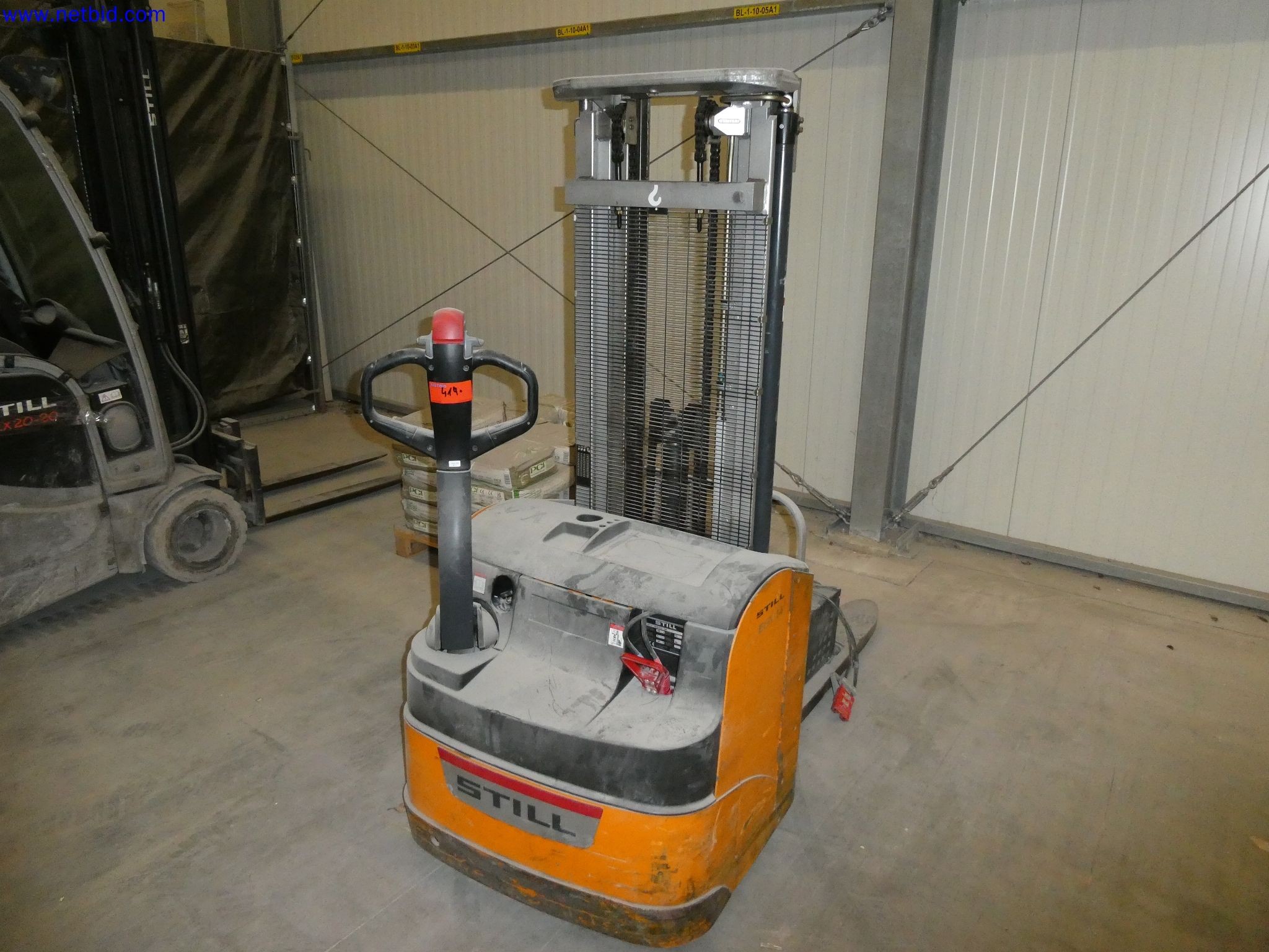 Storage technology, inventories Painting and tiling area, tile exhibition, inventory-2