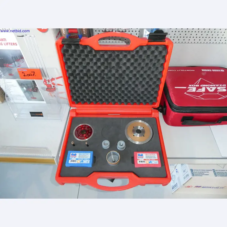 Opslagtechniek, inventaris Schilder- en tegelwerkruimte, tegeltentoonstelling, inventaris-2