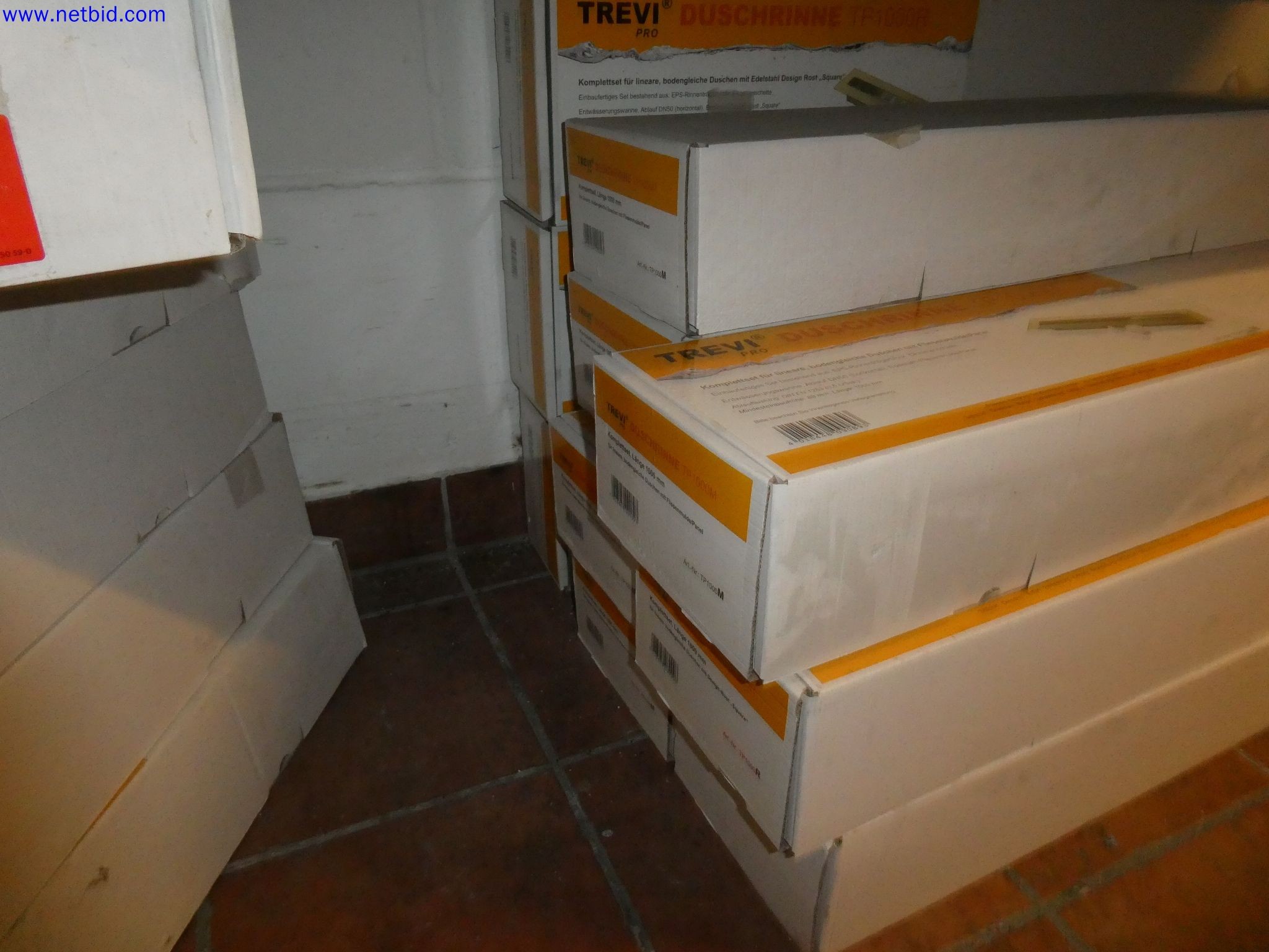 Tehnologija skladiščenja, popisi Prostor za barvanje in polaganje ploščic, razstava ploščic, popisi-2