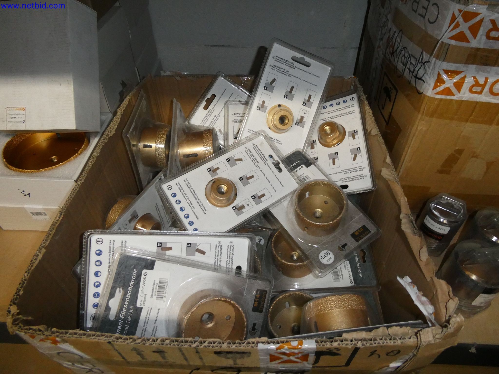 Skladovací technika, inventáře Malířské a obkladačské plochy, výstava obkladů, inventáře-10