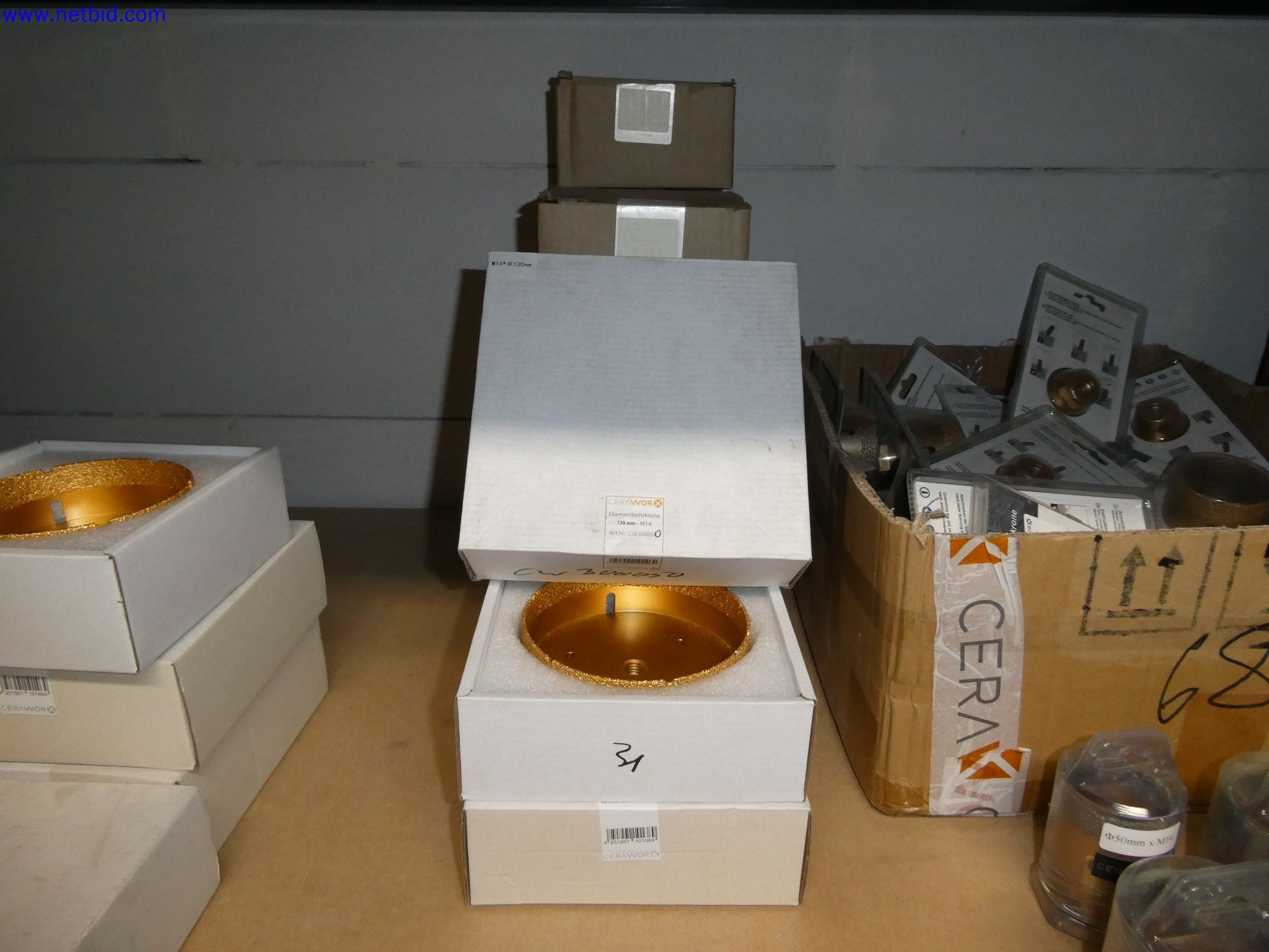 Skladovací technika, inventáře Malířské a obkladačské plochy, výstava obkladů, inventáře-7