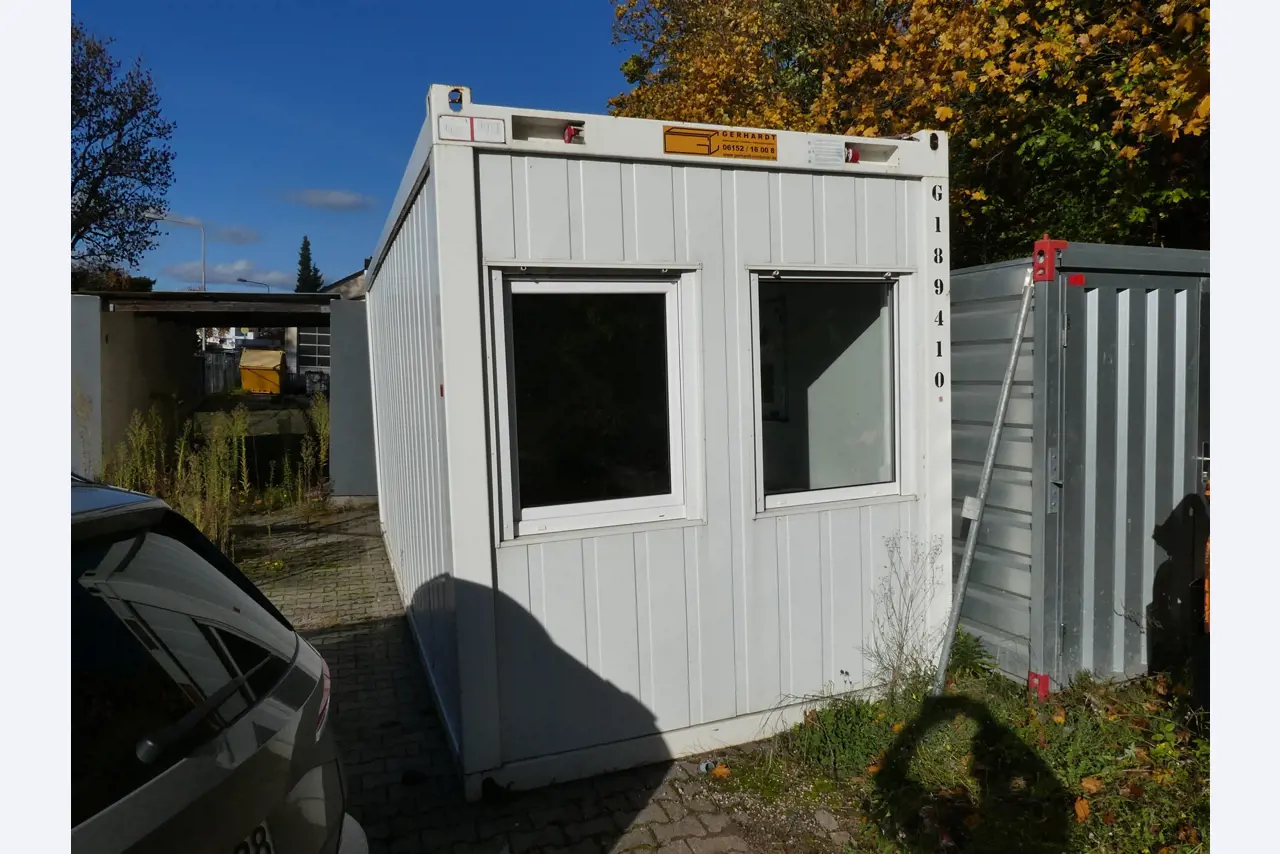 Operating and office equipment of an explosive ordnance disposal service-2