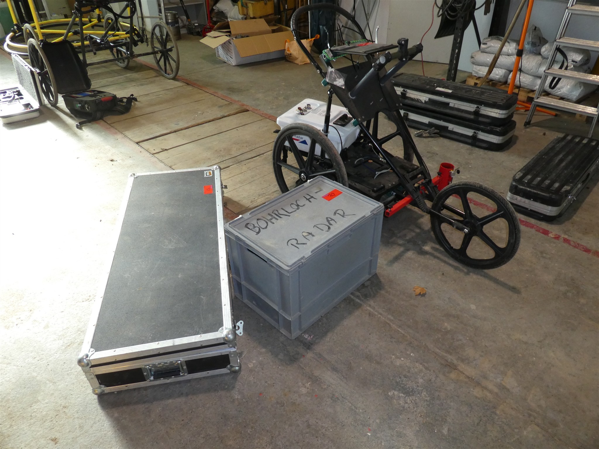 Operating and office equipment of an explosive ordnance disposal service-10