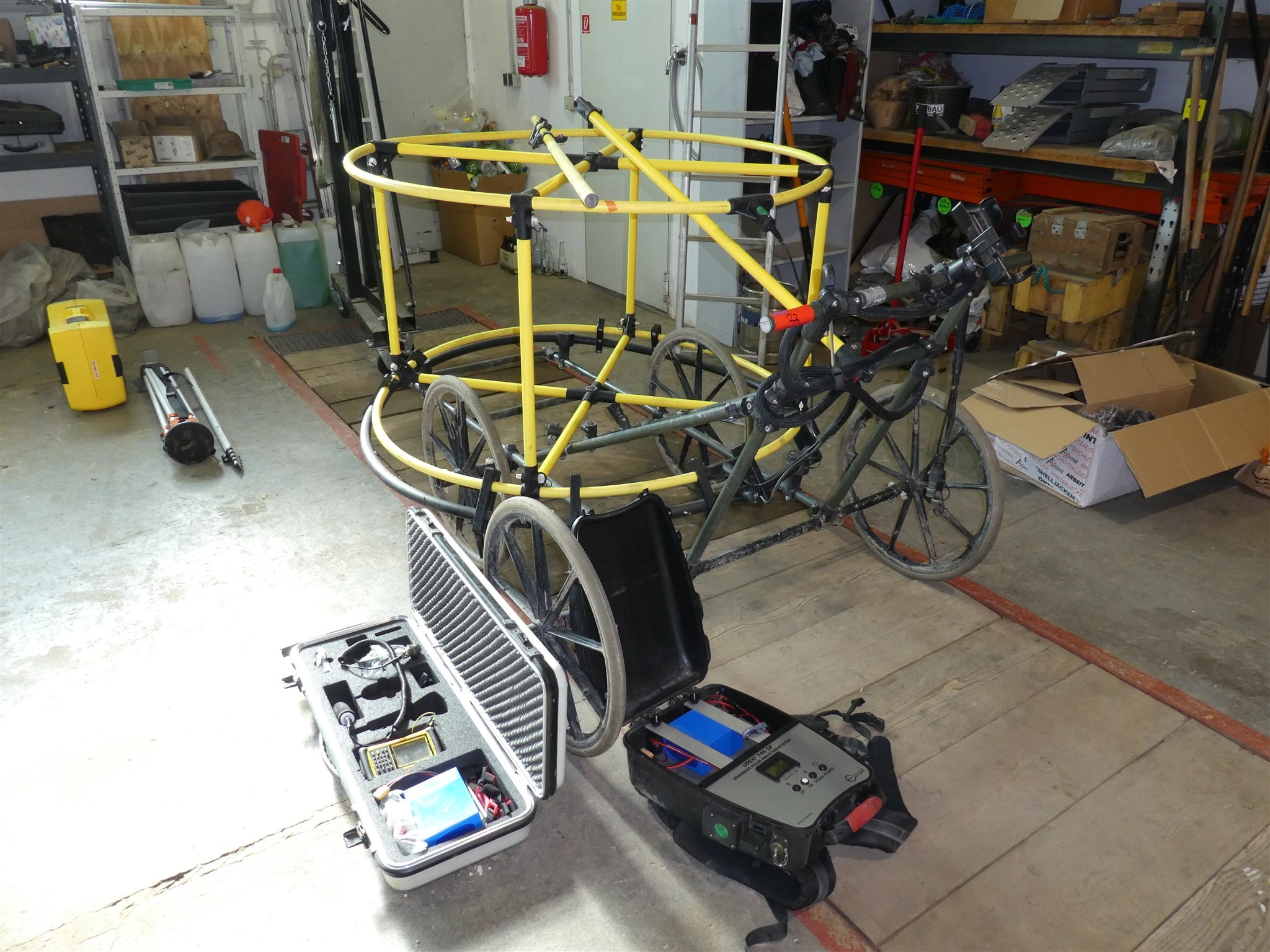 Operating and office equipment of an explosive ordnance disposal service-11