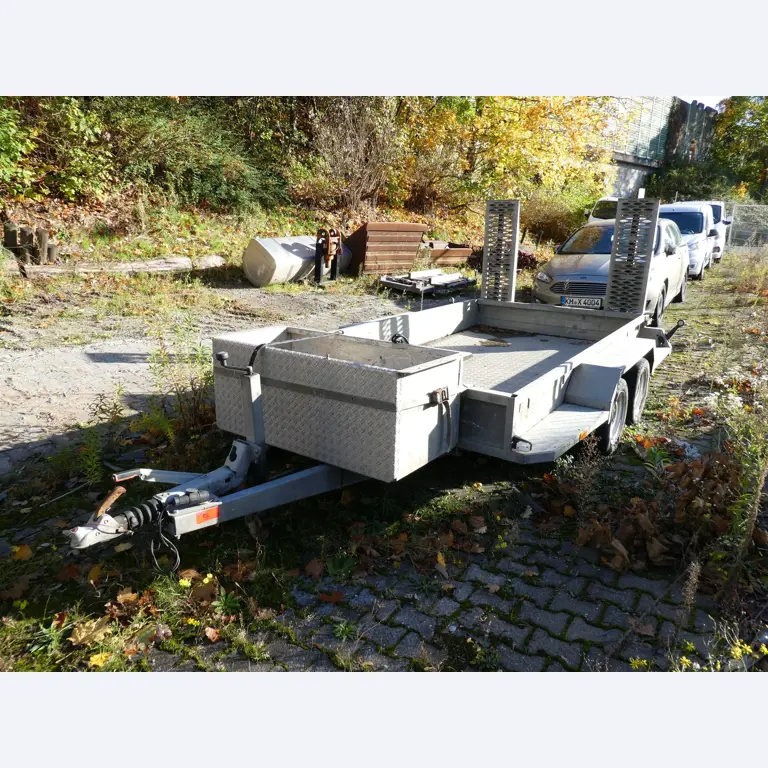 Operating and office equipment of an explosive ordnance disposal service-14