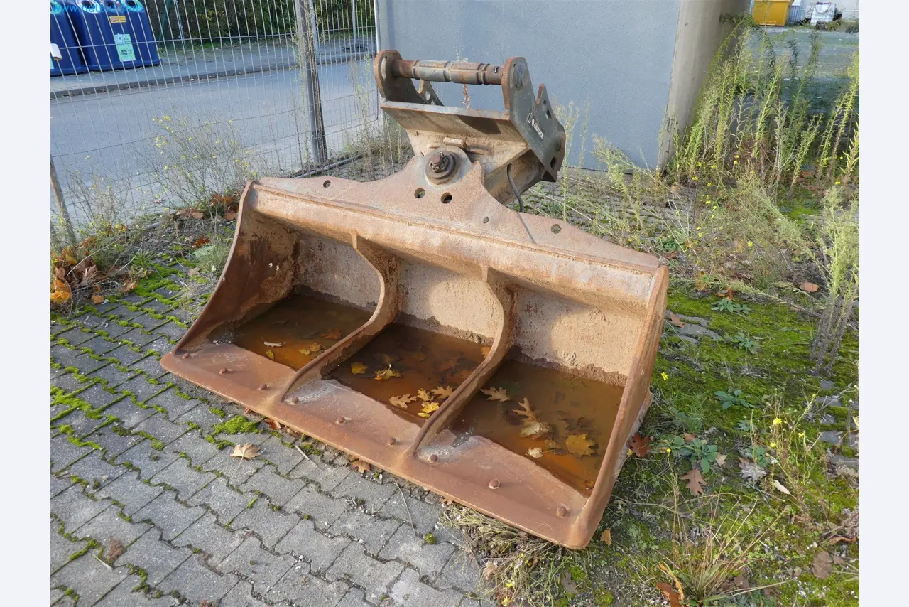 Equipamento operacional e de escritório de um serviço de eliminação de engenhos explosivos-1