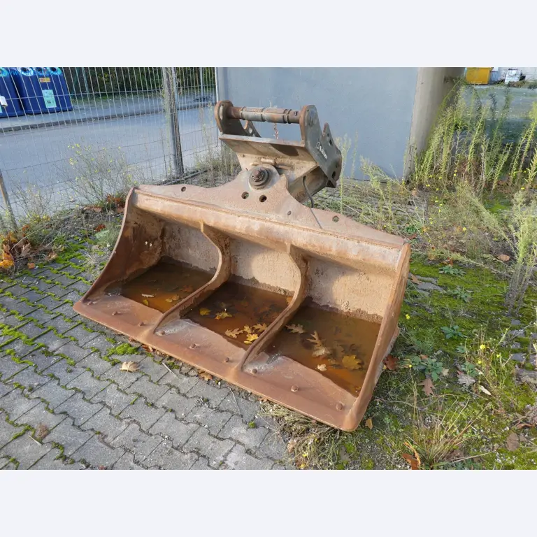 Equipamento operacional e de escritório de um serviço de eliminação de engenhos explosivos-1