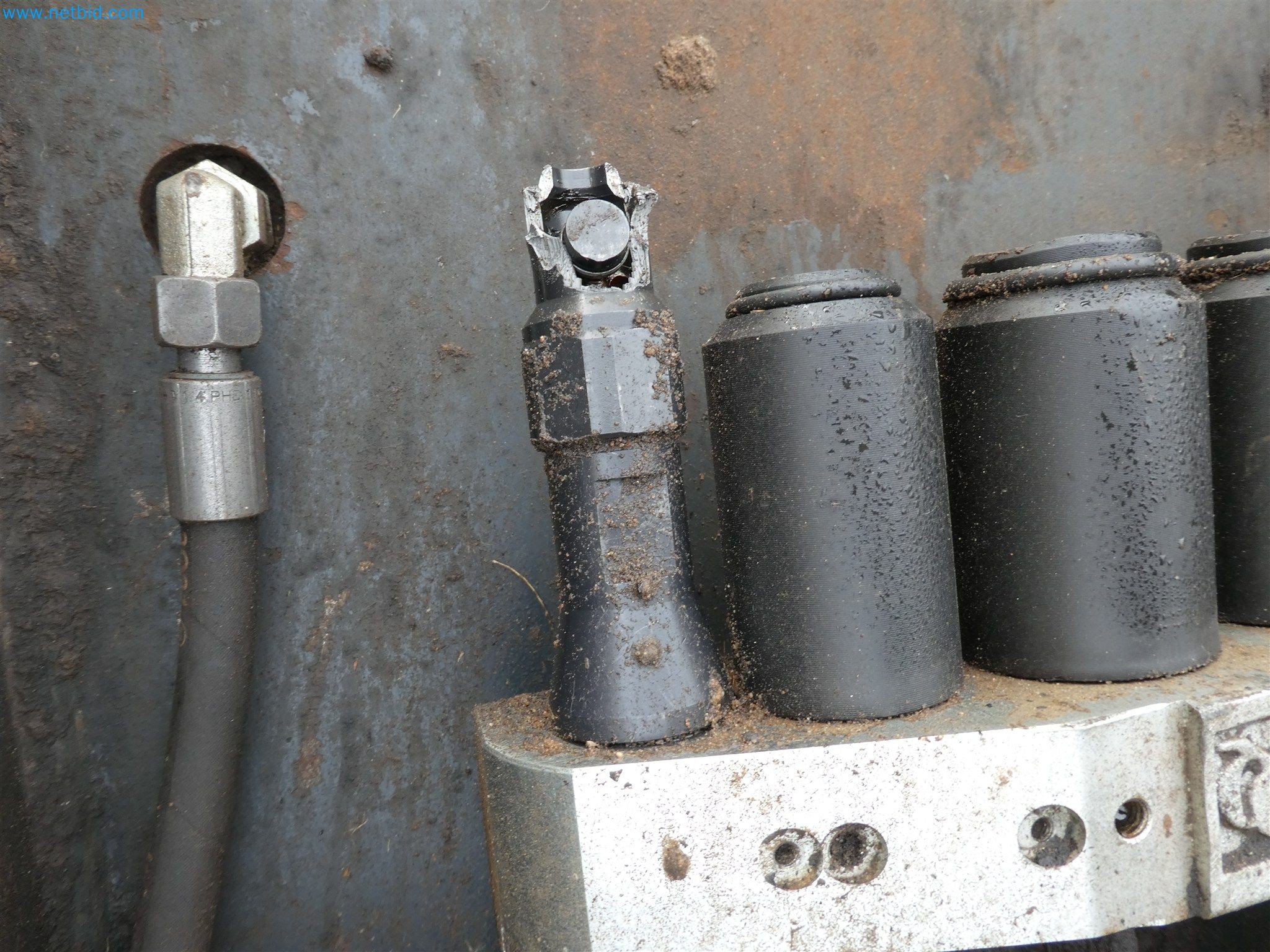 Equipamento operacional e de escritório de um serviço de eliminação de engenhos explosivos-6