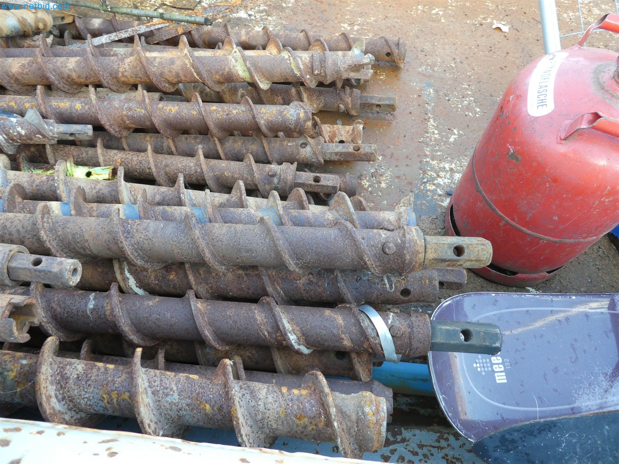 Equipamento operacional e de escritório de um serviço de eliminação de engenhos explosivos-2